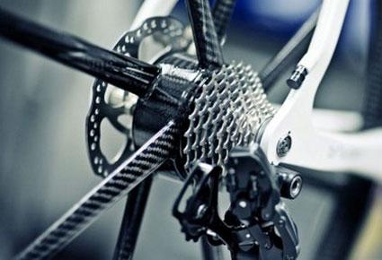 أستون مارتن تطلق دراجة إكس فاكتور ون-77  